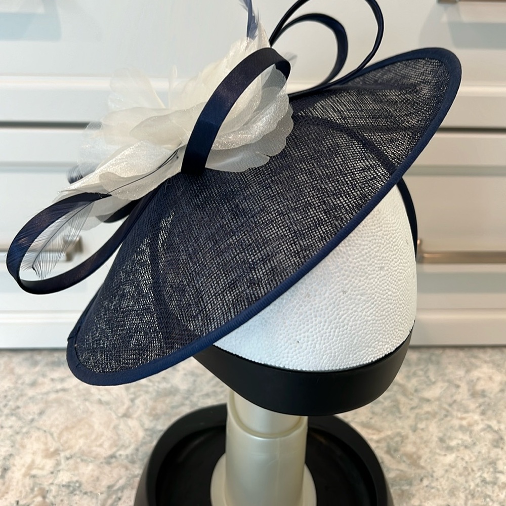 Blue and white Fastenater/hat perfect for Kentucky Derby.